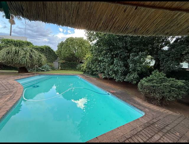 4 BEDROOM HOUSE FOR SALE IN THREE RIVERS EAST